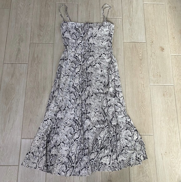 REFORMATION - Vollare Dress in Rattlesnake - Picture 12 of 14